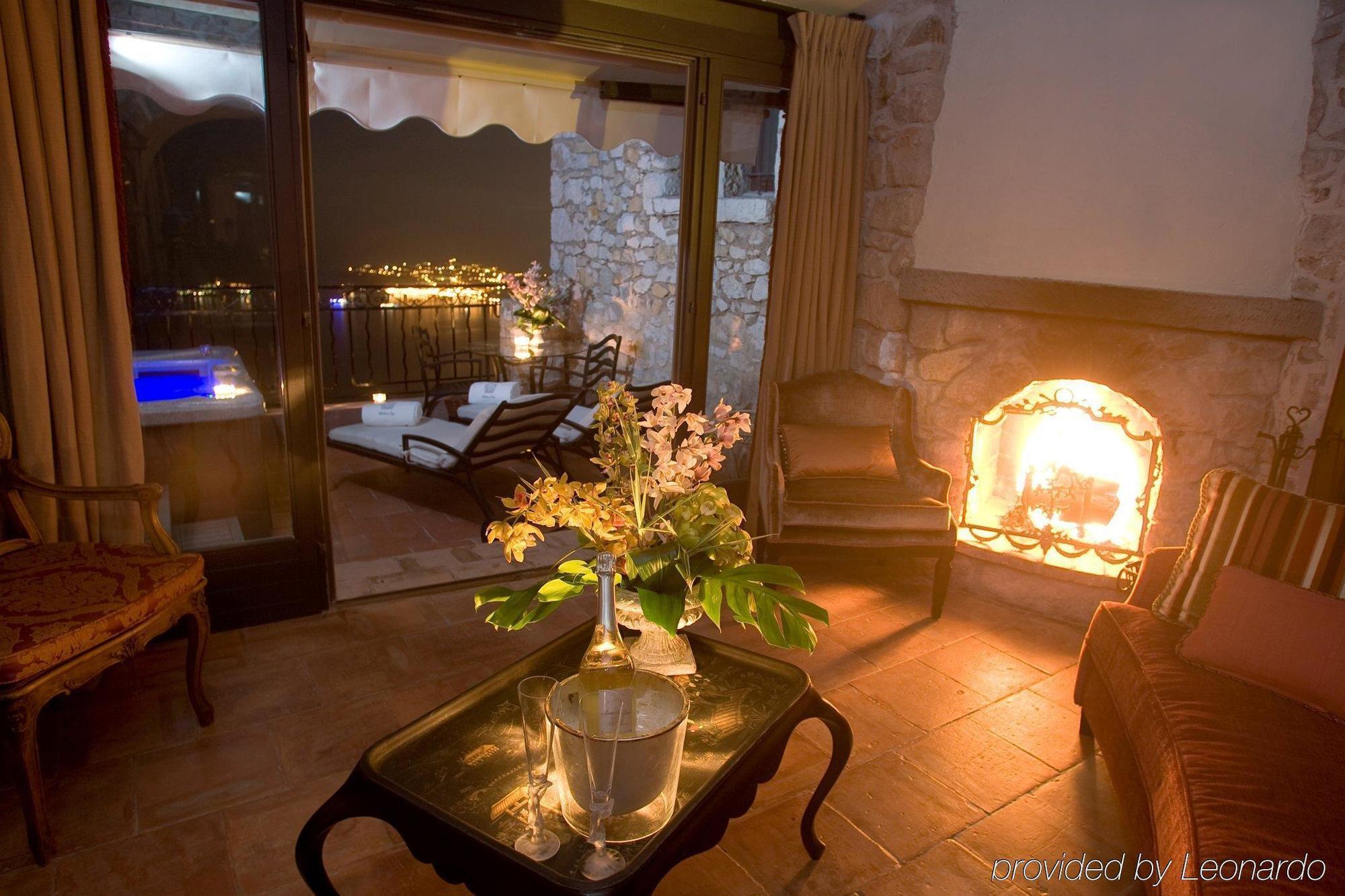 Chateau Eza Eze Room photo